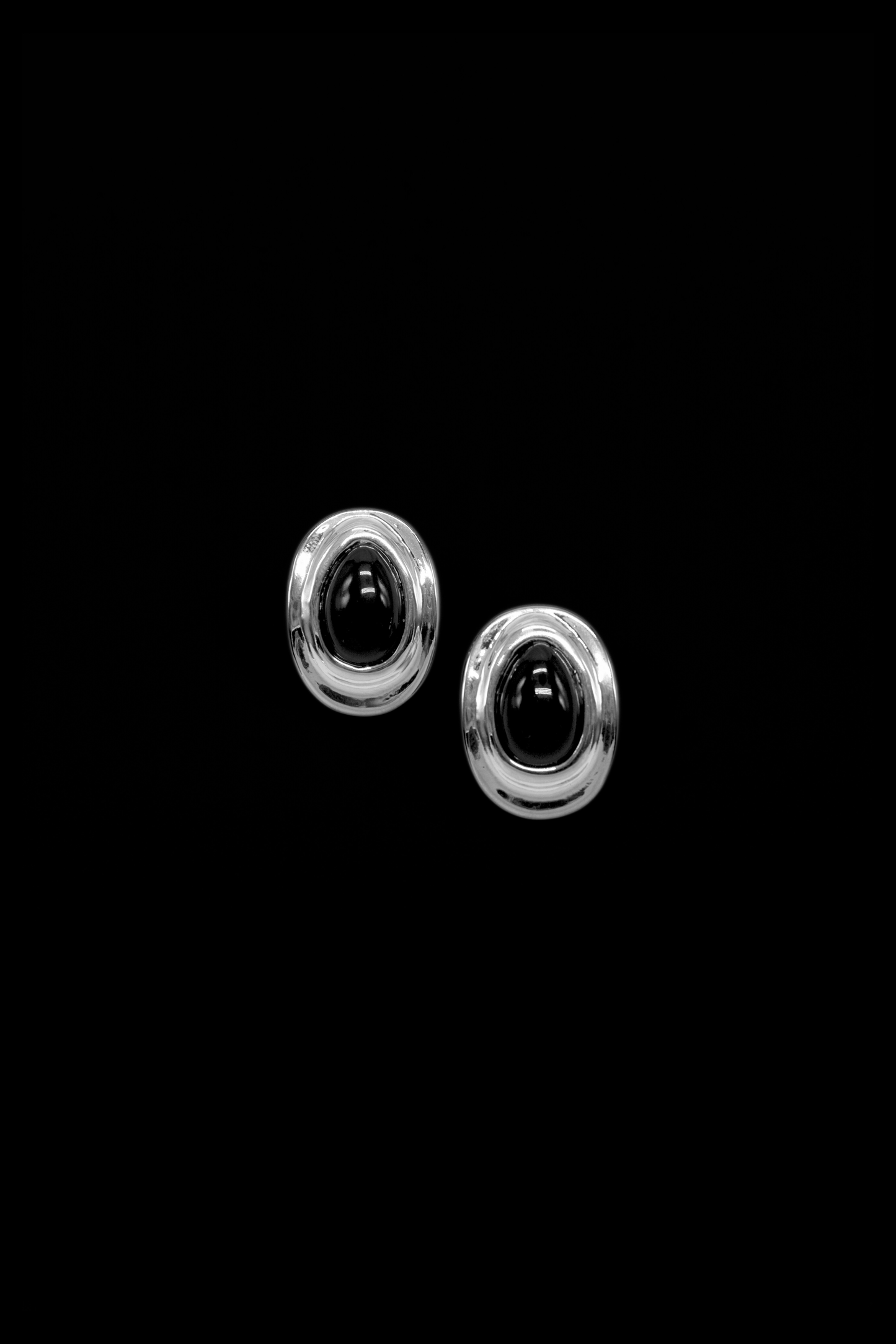 ONYX SILVER