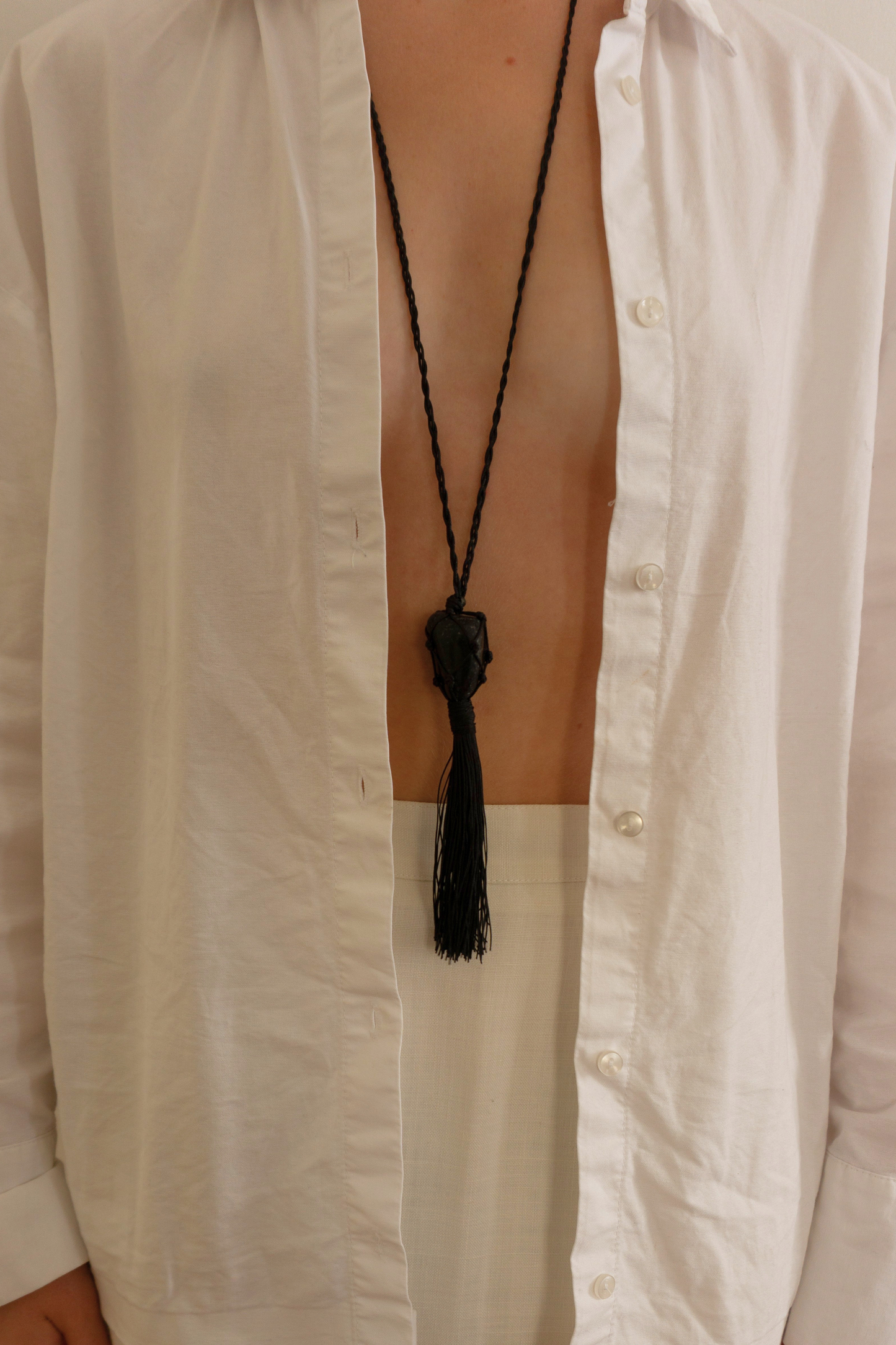 TASSEL - BLACK