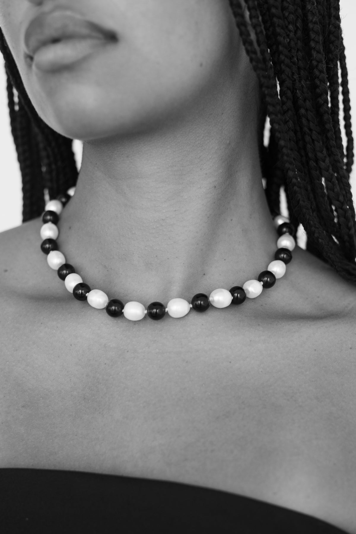 BLACK AND WHITE PEARL