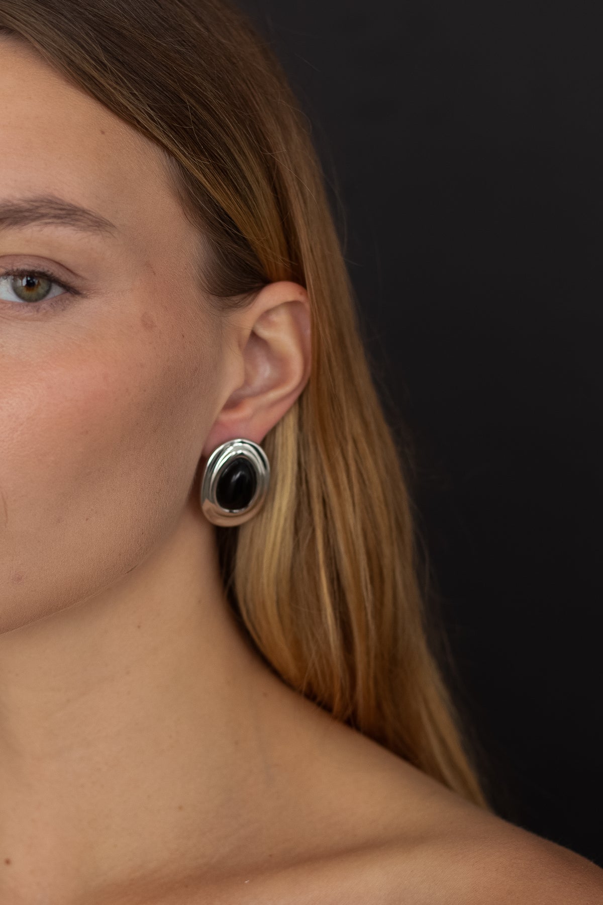 ONYX SILVER